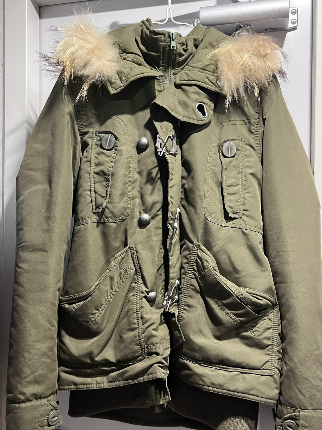 SLY military 퍼 카키 점퍼  상품이미지1