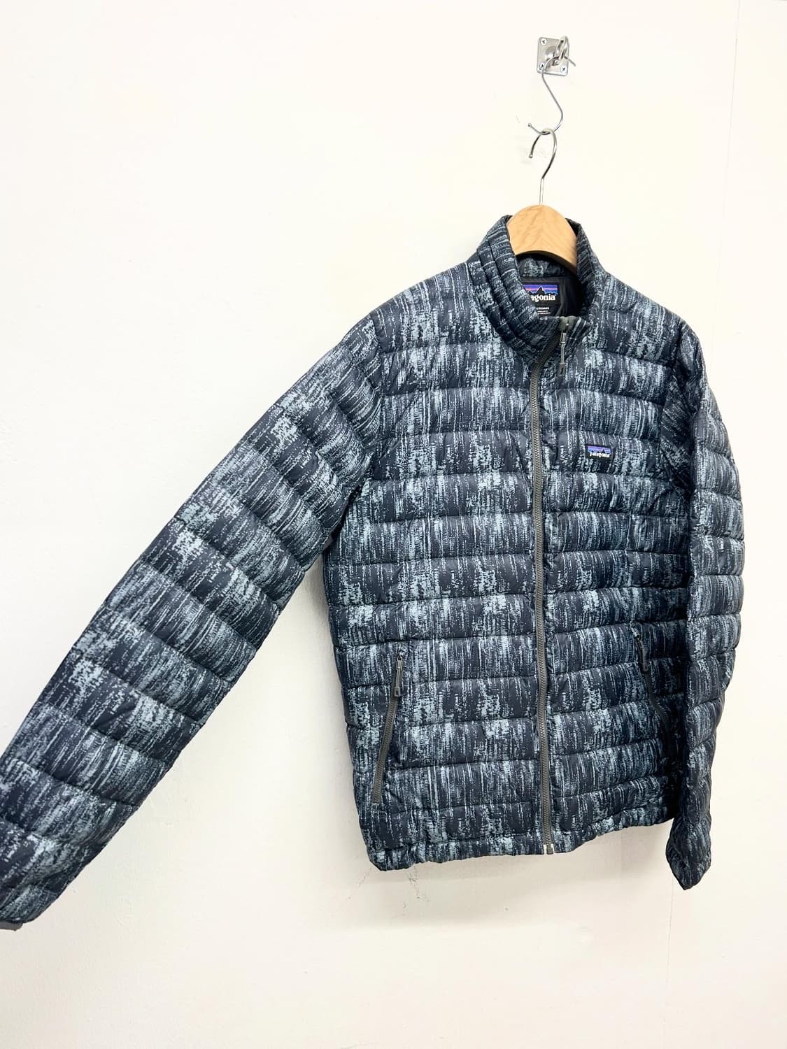 파타고니아 레어컬러 경량 다운 패딩자켓 상품이미지2