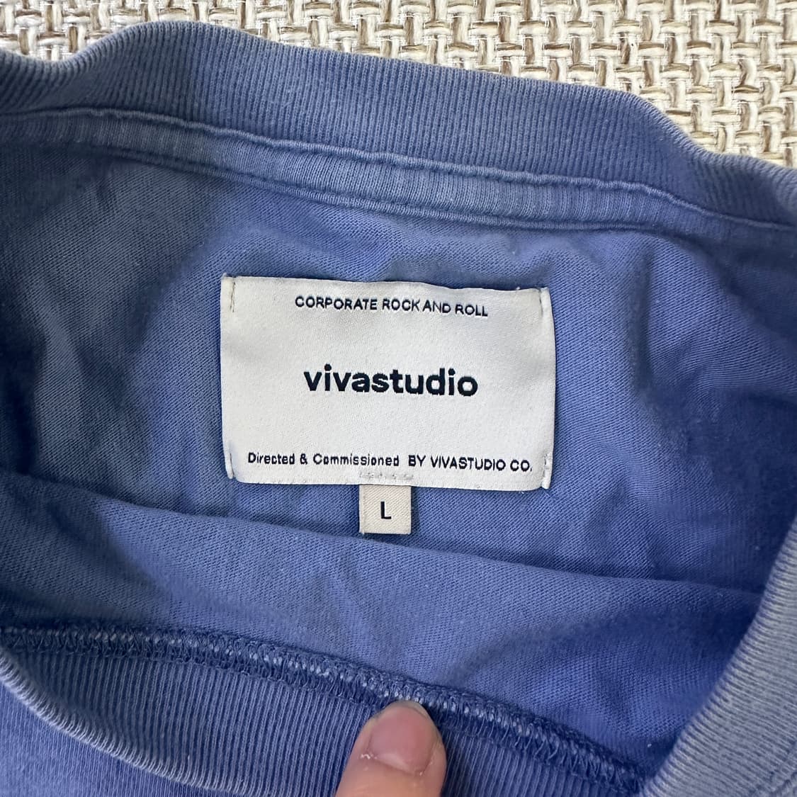 L 비바스튜디오 로고 반팔 티셔츠 0414D 상품이미지2