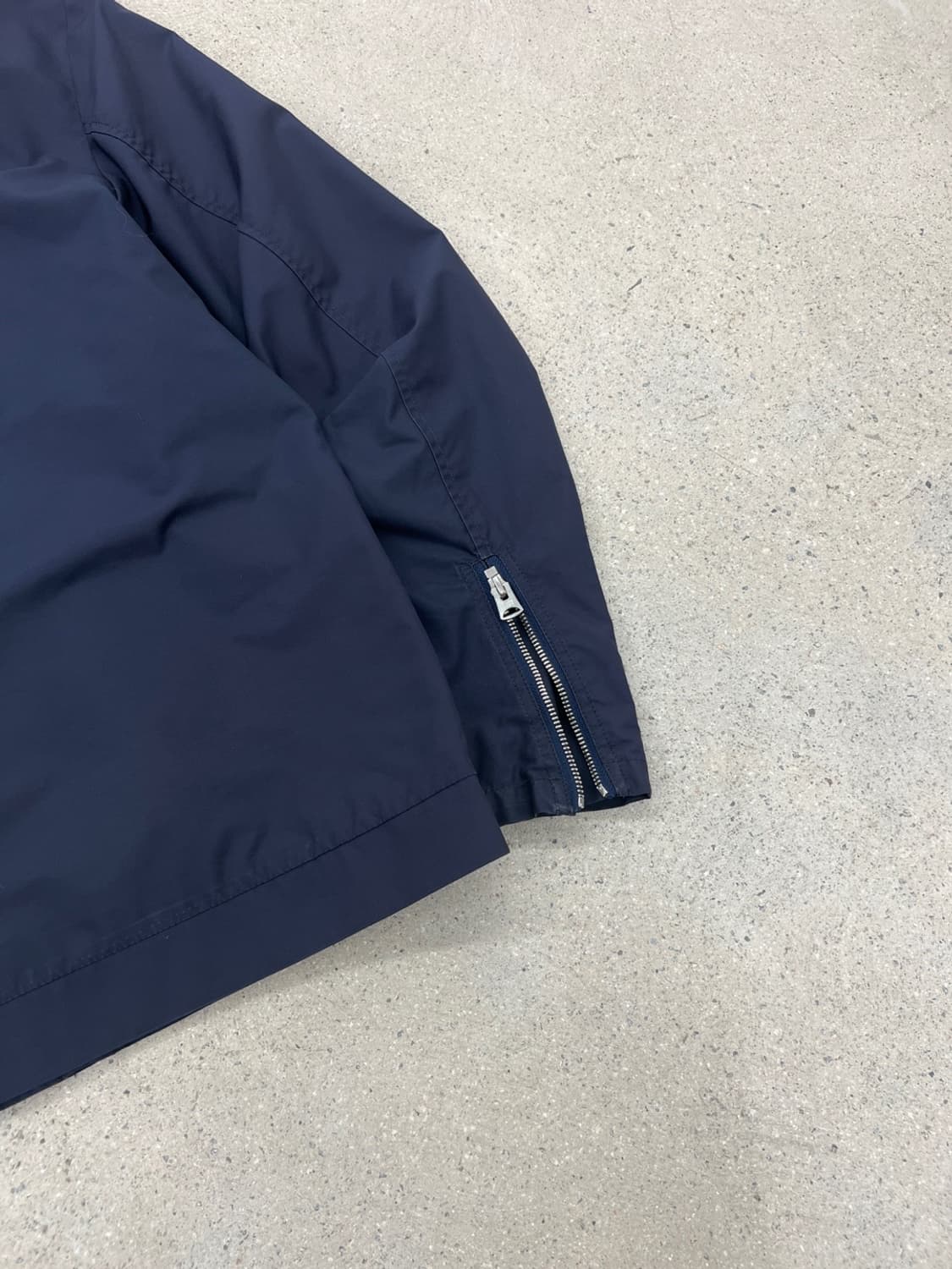 베이프 레스큐 바람막이 자켓 상품이미지6