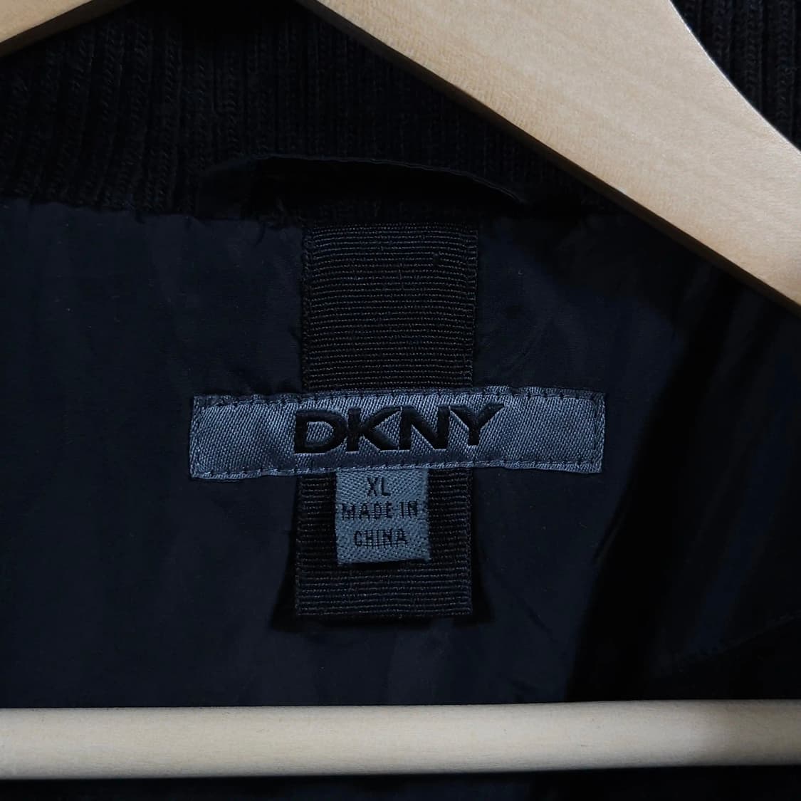 105~110)DKNY 덕다운 패딩 조끼 블랙 상품이미지6