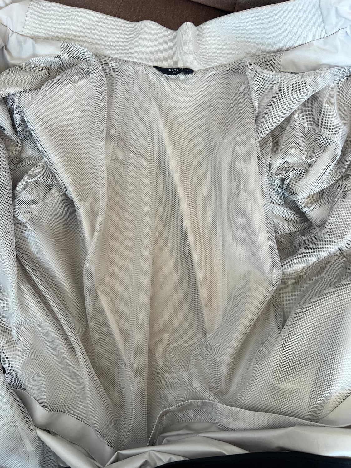 헤지스골프 남성 베이지 매쉬바람막이점퍼
 상품이미지6