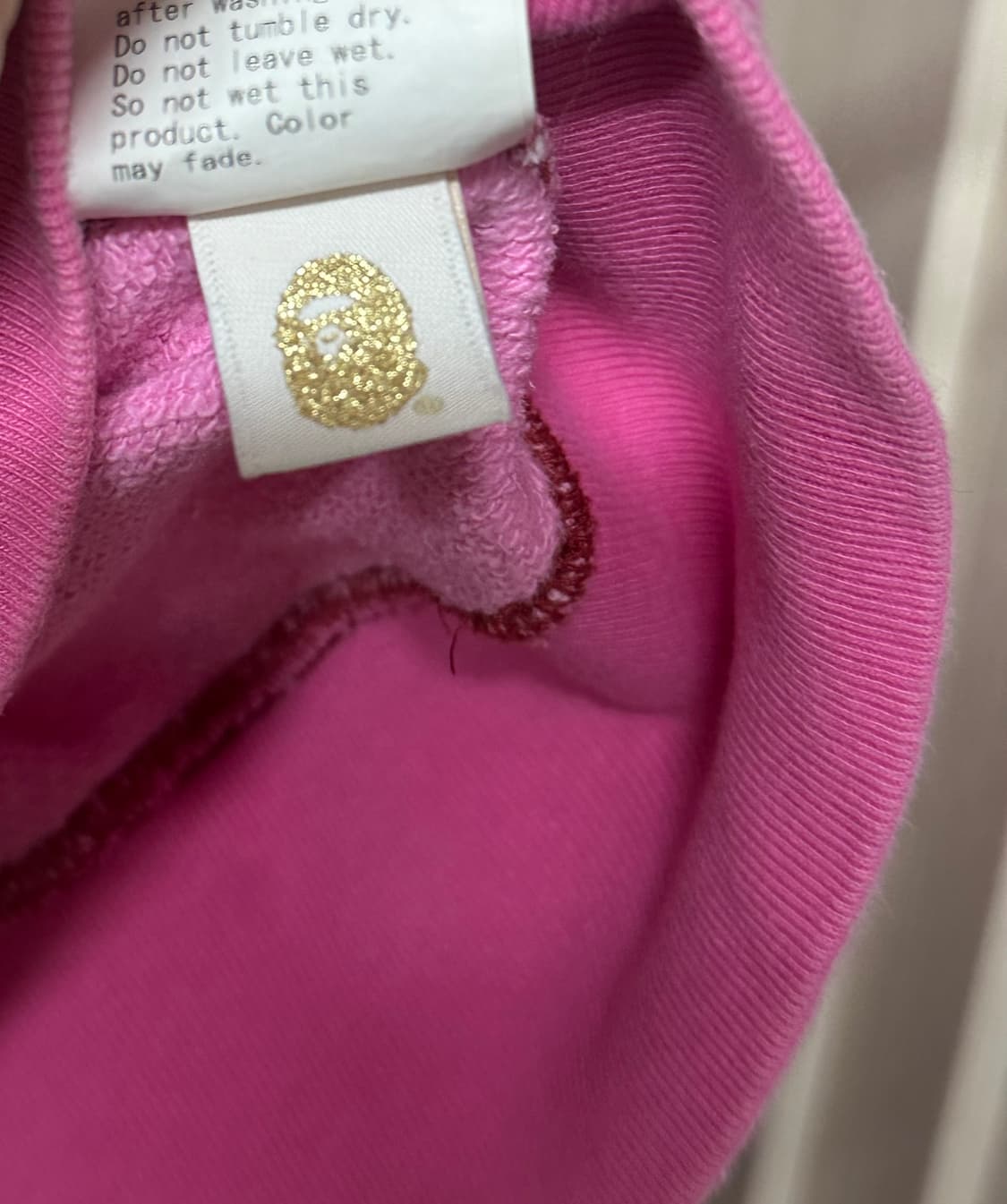 베이프 카모 핑크레드 스웻셔츠 상품이미지5