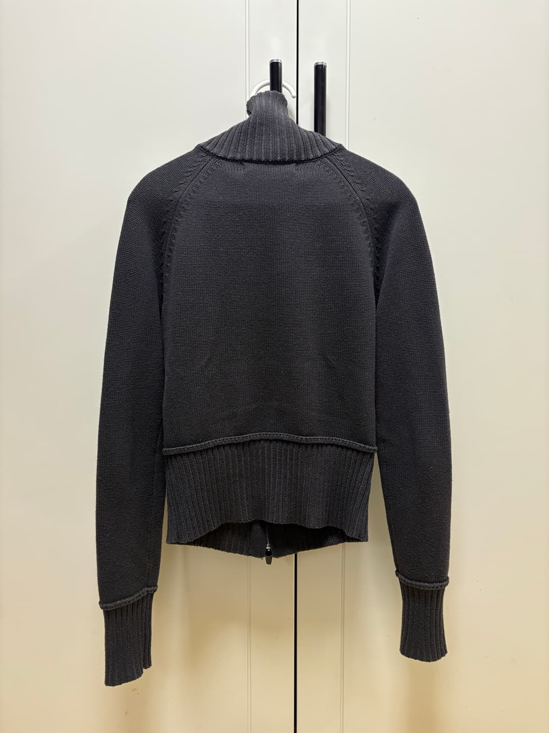 포르테나 HIGH-NECK TWO-TONE KNIT ZIP-UP 상품이미지5
