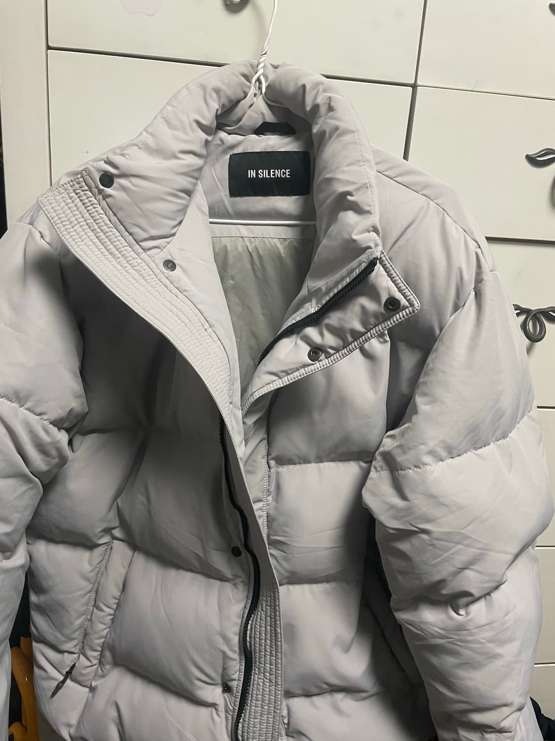 인사일런스 에센셜 다운자켓 패딩 상품이미지3