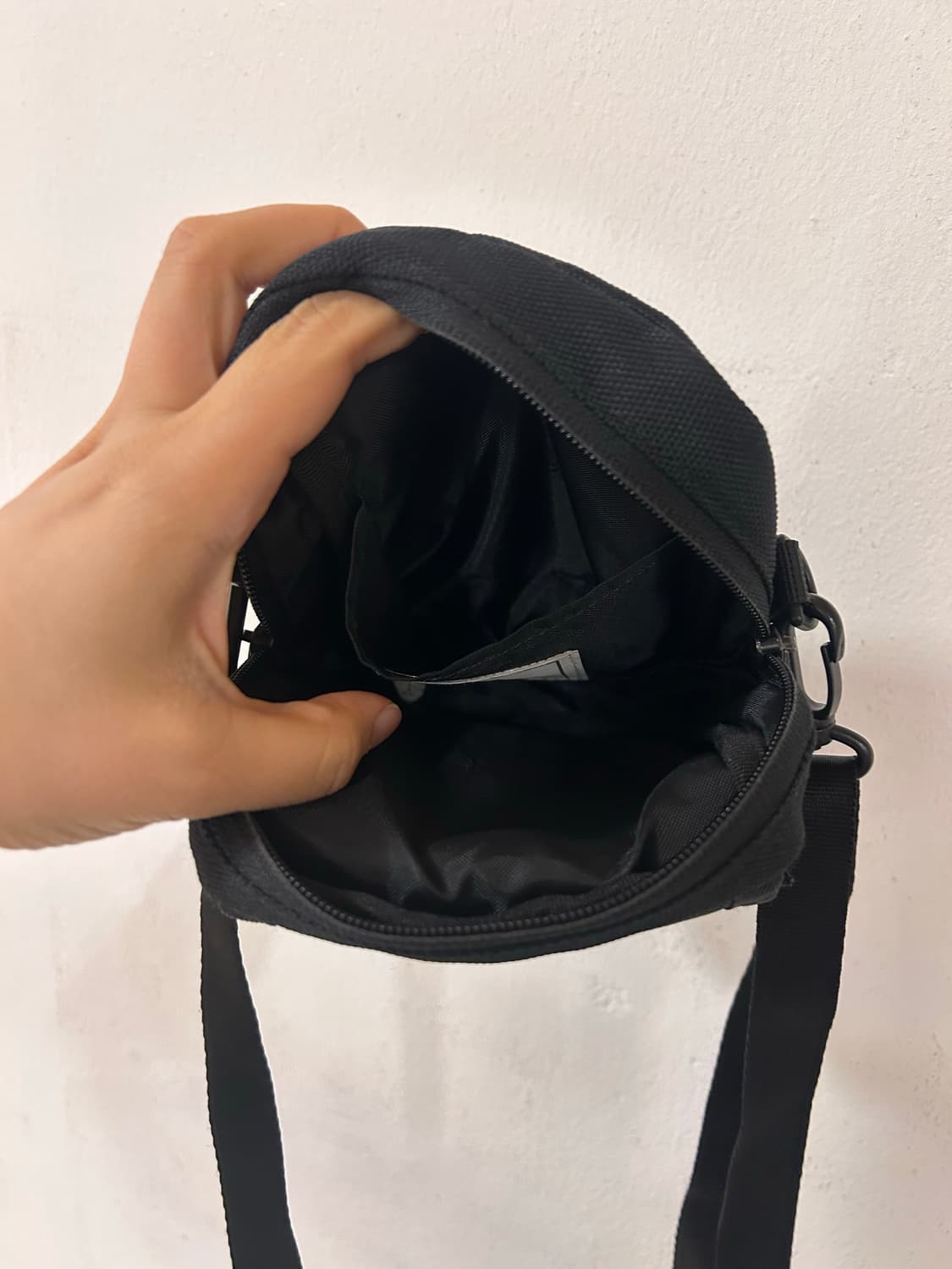 캉골 블랙 미니 크로스백 OS 상품이미지5