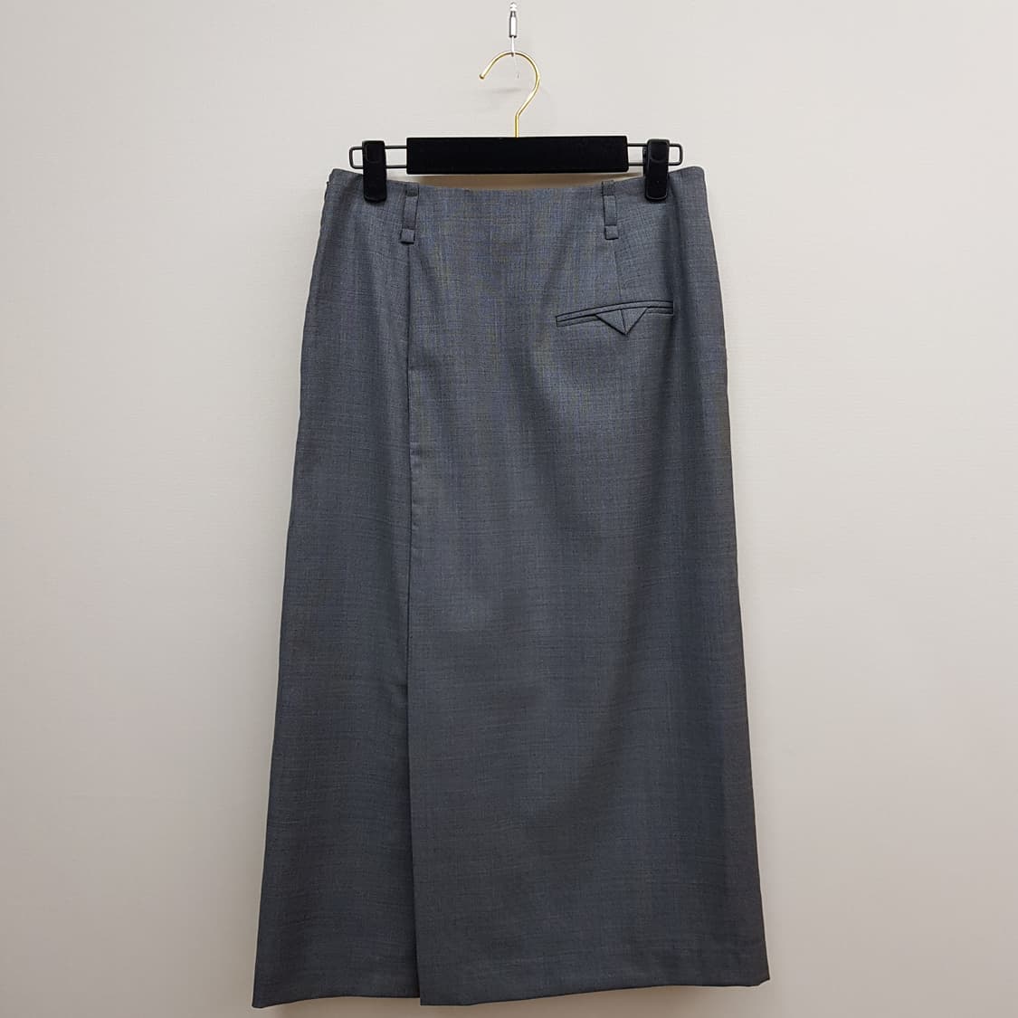 구호 2024 플리츠 포인트 울 스커트 64-94사이즈 상품이미지3