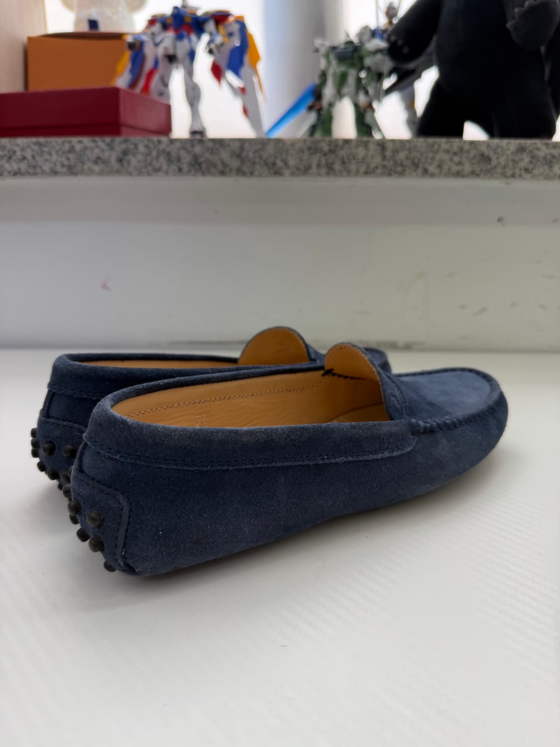 정품) TODS 토즈 여성 스웨이드 로퍼 36 상품이미지4