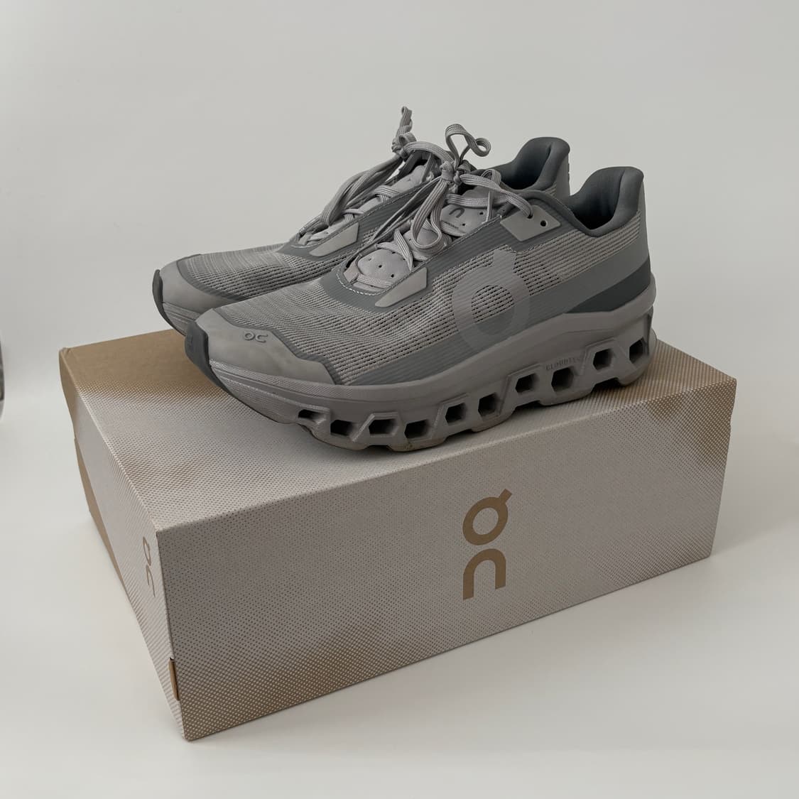 온러닝 클라우드 몬스터 보이드 상품이미지1