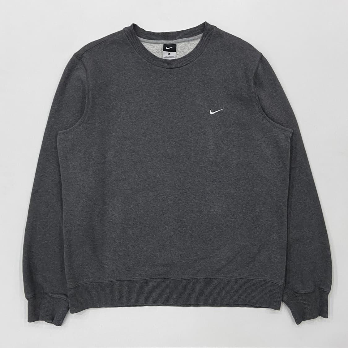 나이키 스우시 맨투맨 다크그레이 상품이미지2