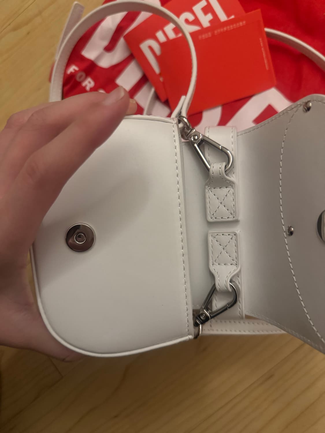 디젤 1DR Mini Bag Plaque White 상품이미지5