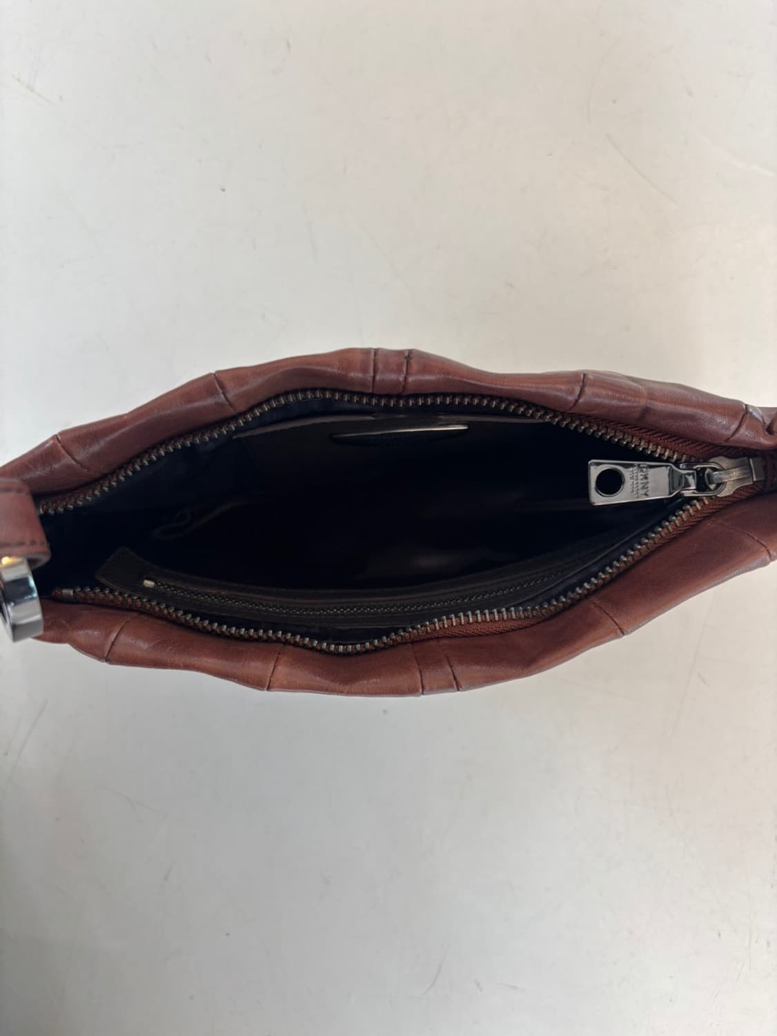 DKNY Leather Bag 상품이미지6