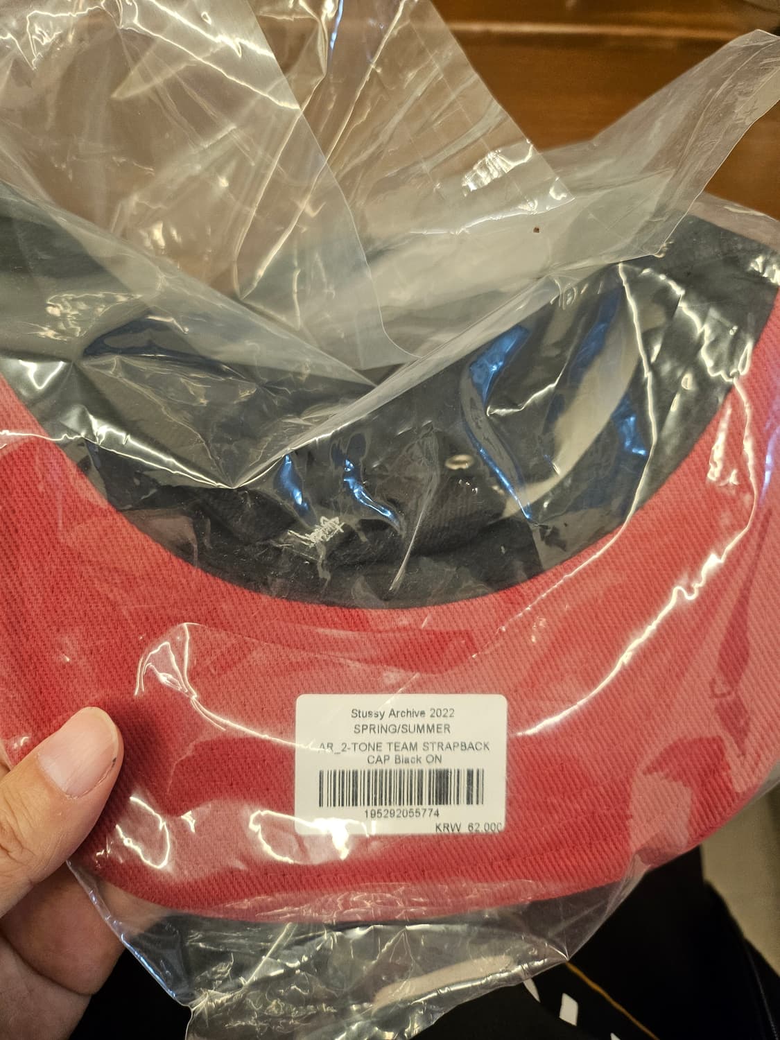 스투시 블랙/레드 볼캡 모자 상품이미지3