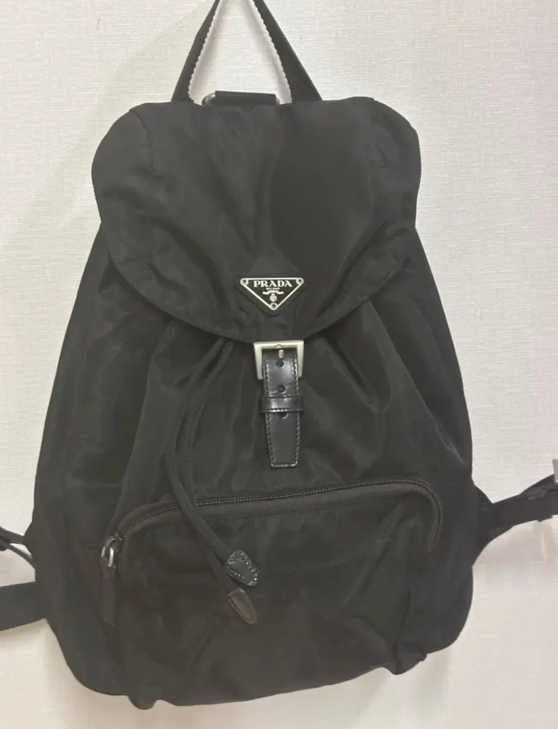 정품 프라다 포코노 나일론 블랙 원포켓 백팩 상품이미지2