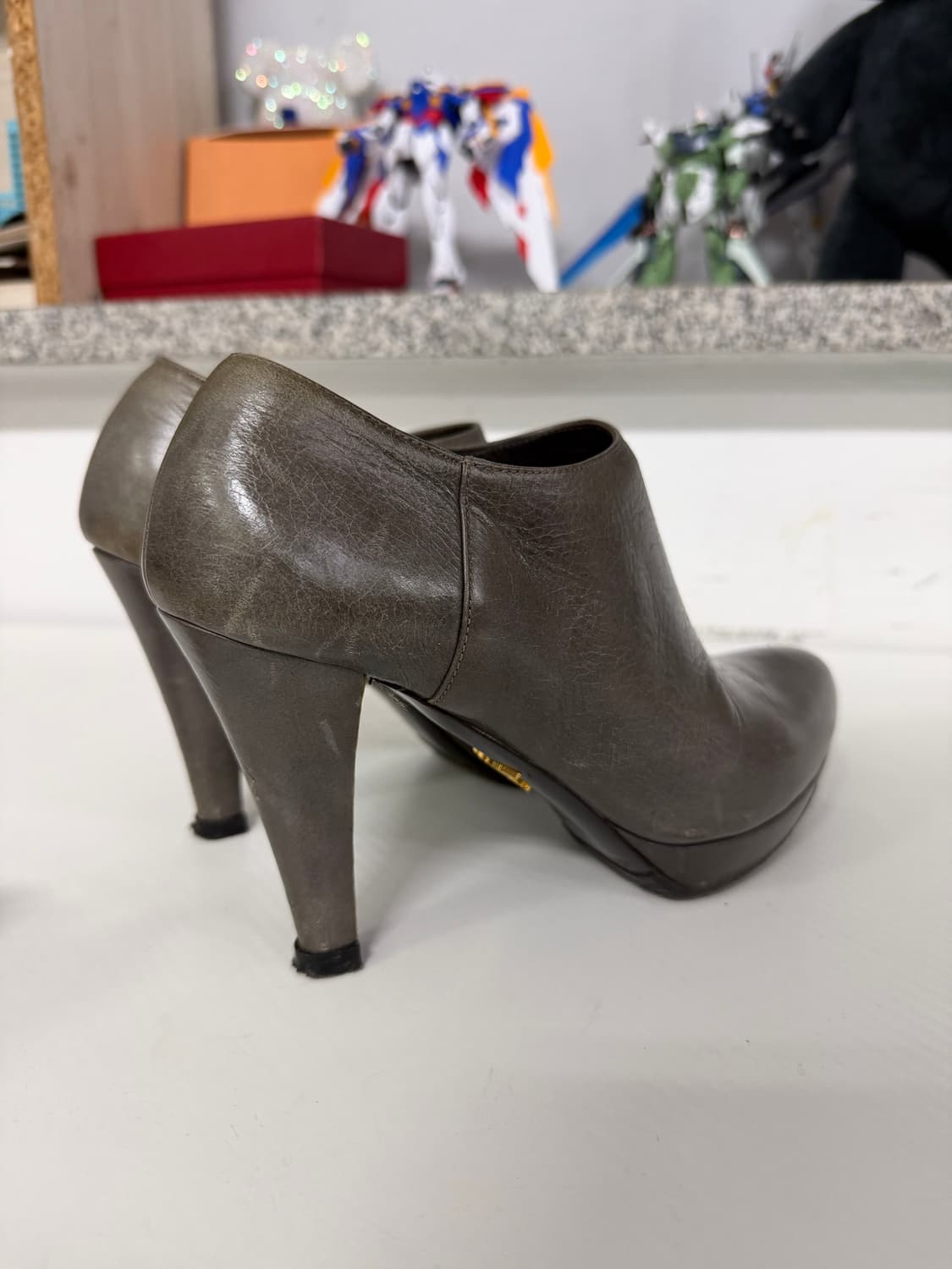 정품) 프라다 여성  앵클부츠 36.5 상품이미지5
