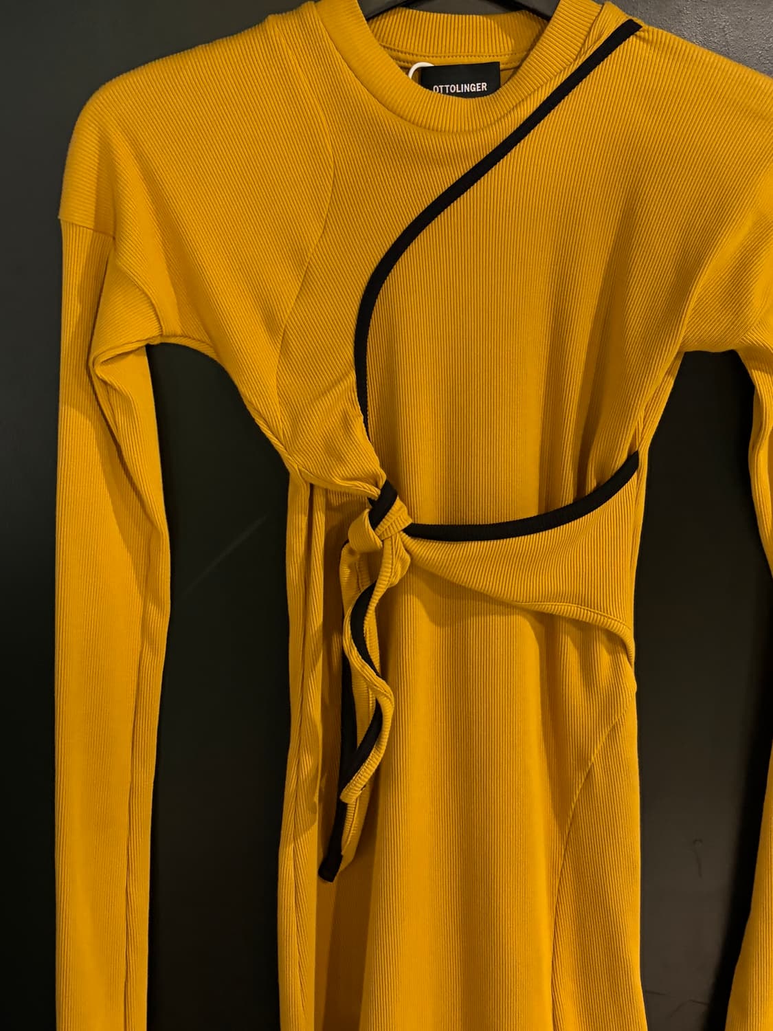 오토링거 립 롱슬리브 미니 드레스 허니브라운  상품이미지3