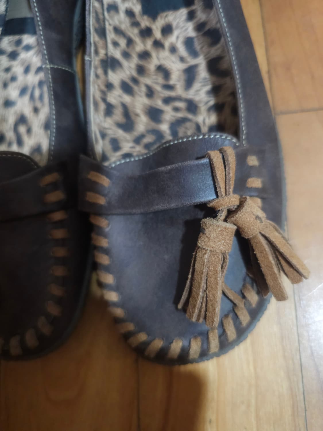 새상품)버팔로 여성 브라운 태슬 로퍼 모카신240 상품이미지2