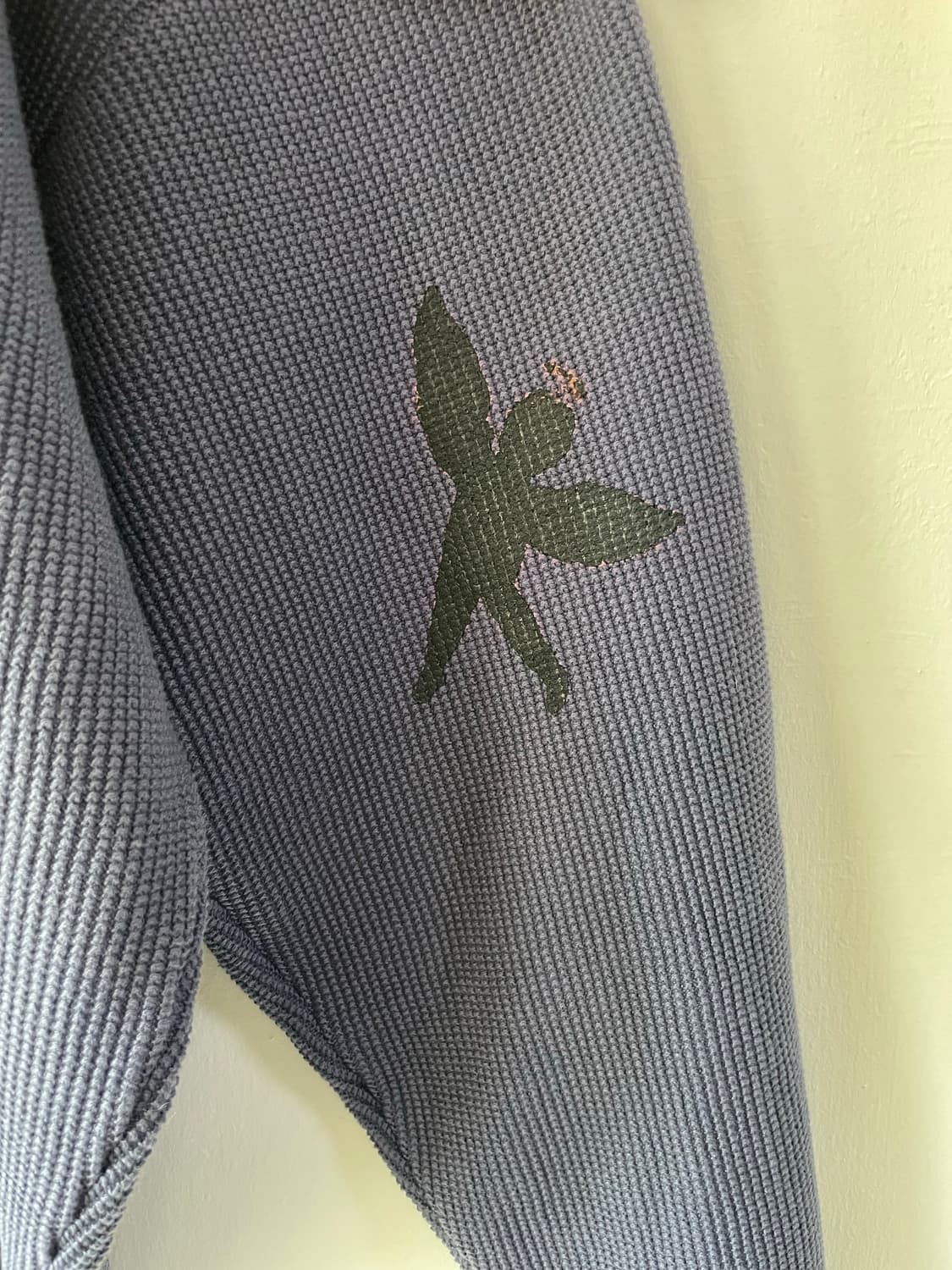 폴리테루 와플 니트 그래픽 (엘보우 엔젤) 블루 4사이즈 새상품 팝니다. 상품이미지9