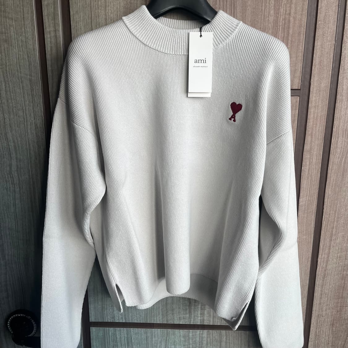 새상품(XS)아미 AMI 자수로고 니트 스웨터 상품이미지1