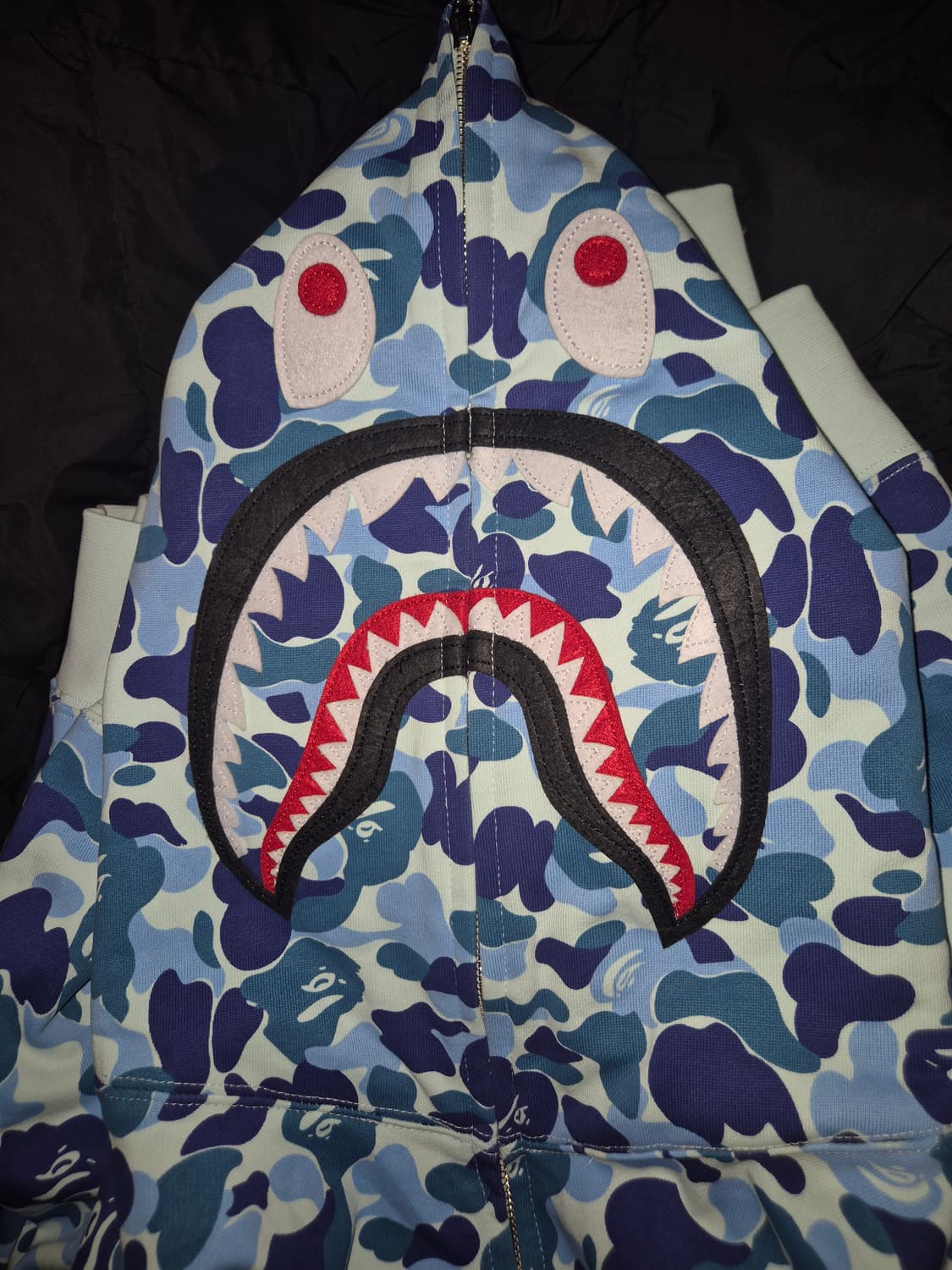 베이프 블루 샤크 후드집업 상품이미지1