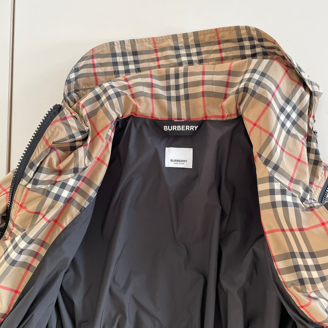 버버리 노바 체크 스트링 바람막이 상품이미지8