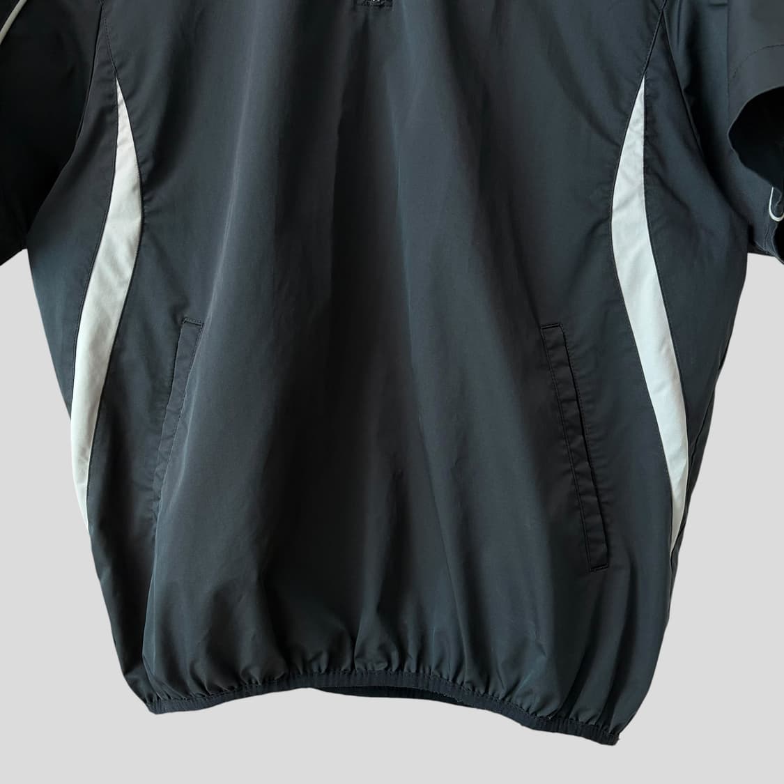 (L)데상트 하프집업 반팔 웜업 트레이닝 상의 상품이미지5