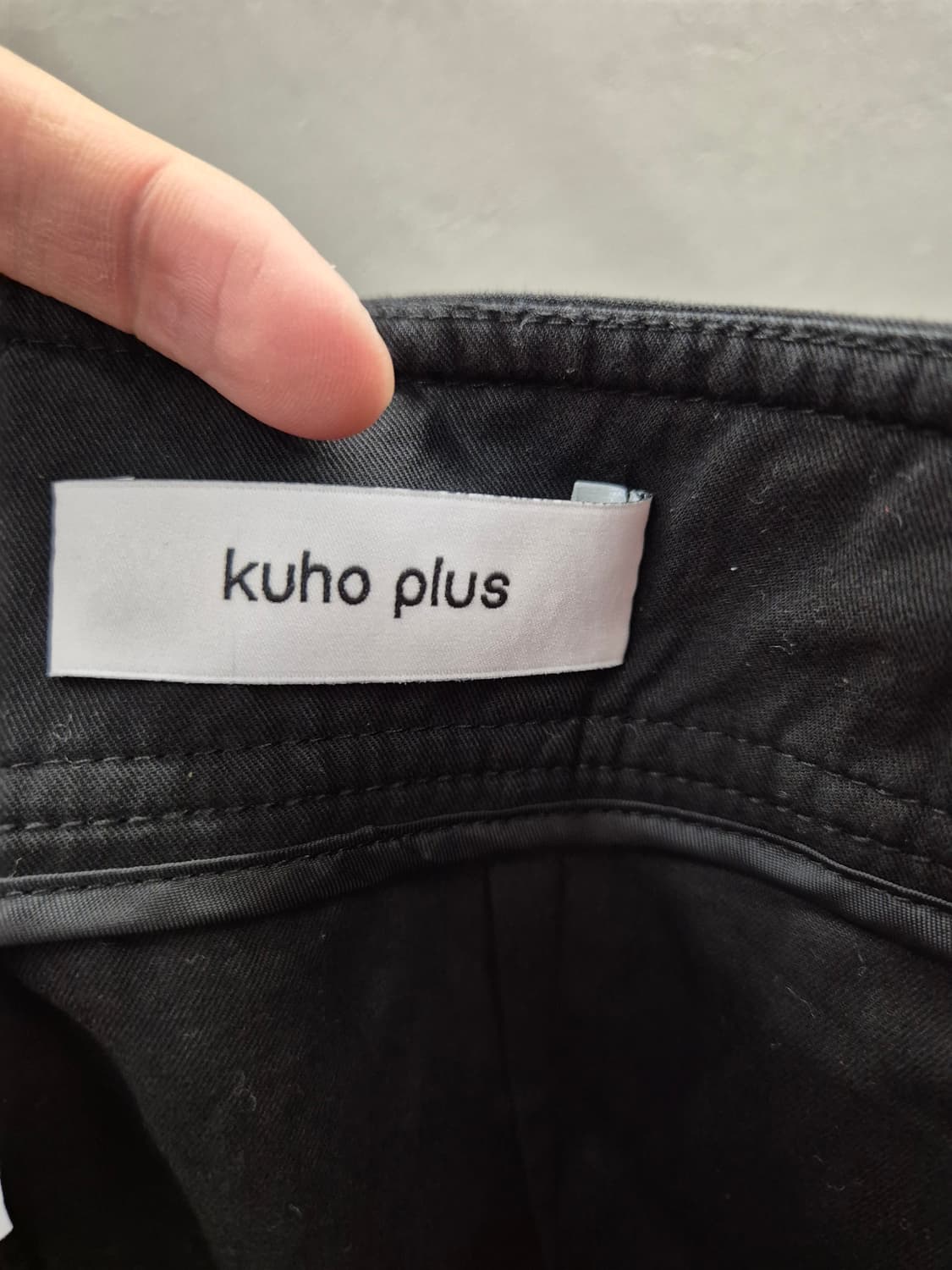 Kuho plus 블랙 버튼 미디 스커트 상품이미지4