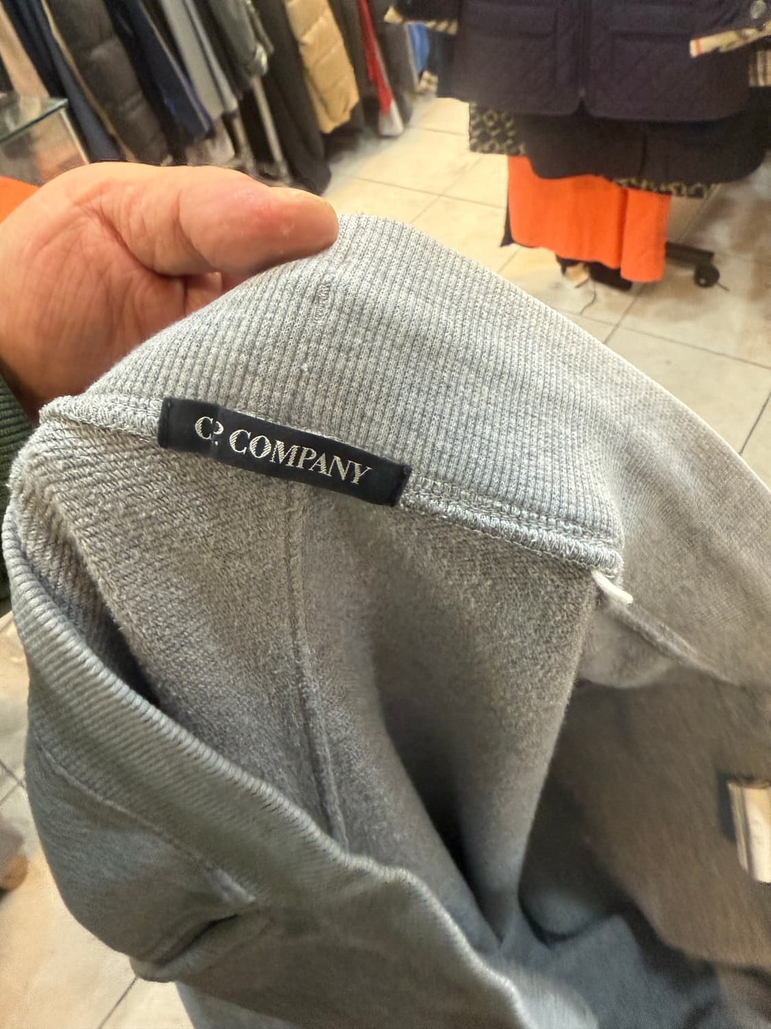 36 정품 cp컴퍼니 트레이닝 조거팬츠 팝니다 상품이미지2