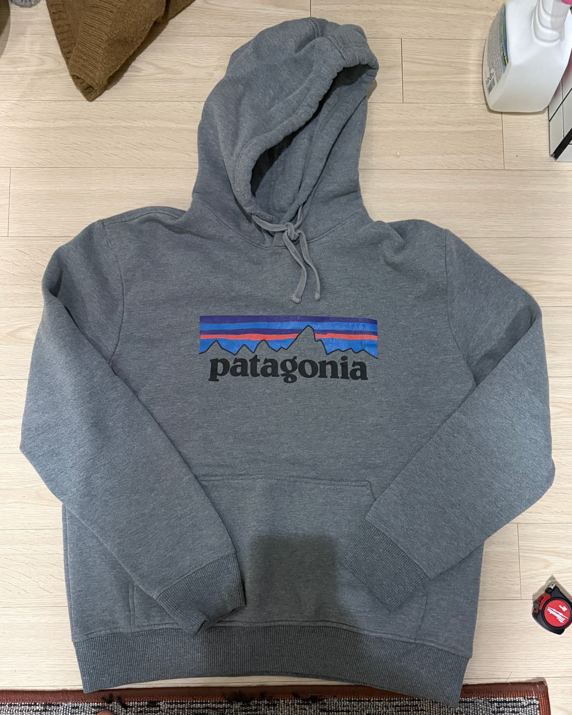 파타고니아 P-6 그레이 후드 s 상품이미지1