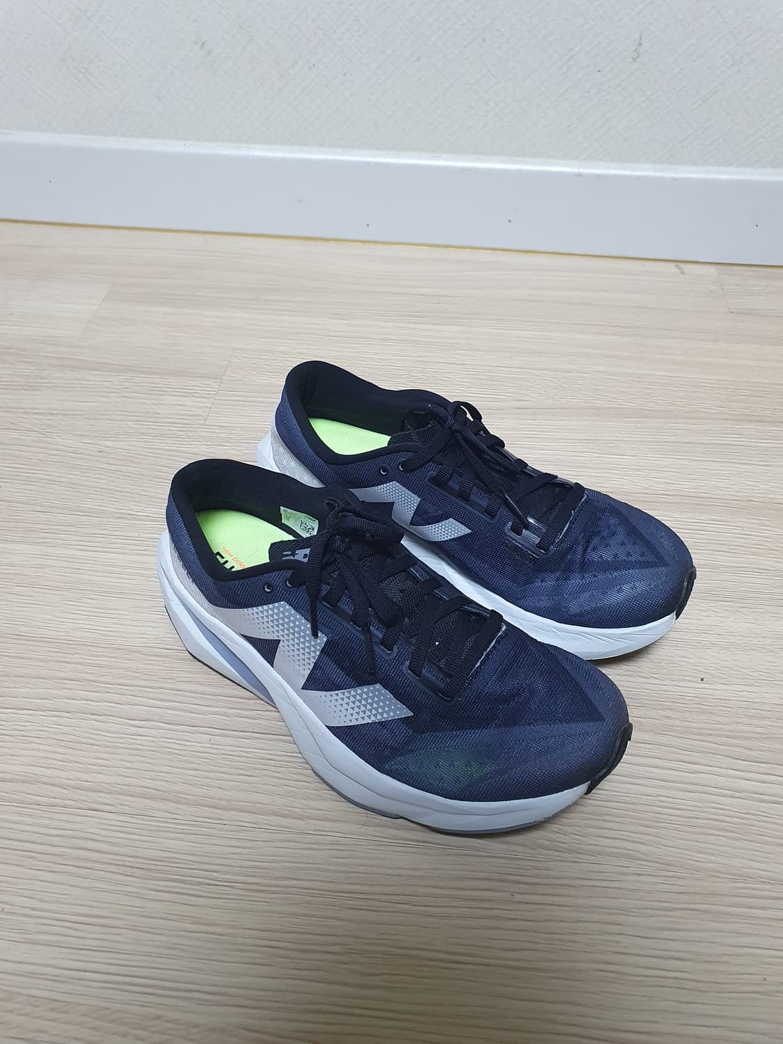 뉴발란스 퓨어셀 레벨 v4 러닝화 250 상품이미지2