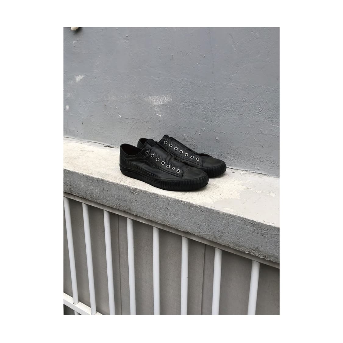 John Varvatos Laceless Calfskin Low Top 상품이미지3