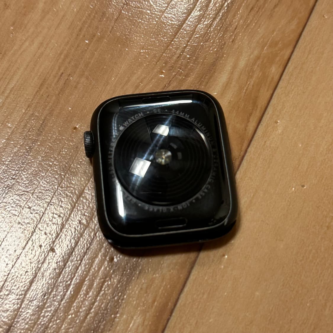 애플워치 SE 44mm GPS 스페이스 그레이(배터리효율 86%) 충전선 상품이미지2