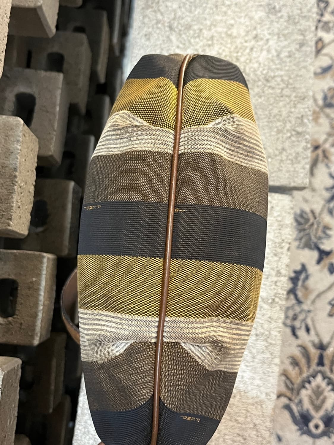 펜디 페킨 스트라이프 호보 백 상품이미지7