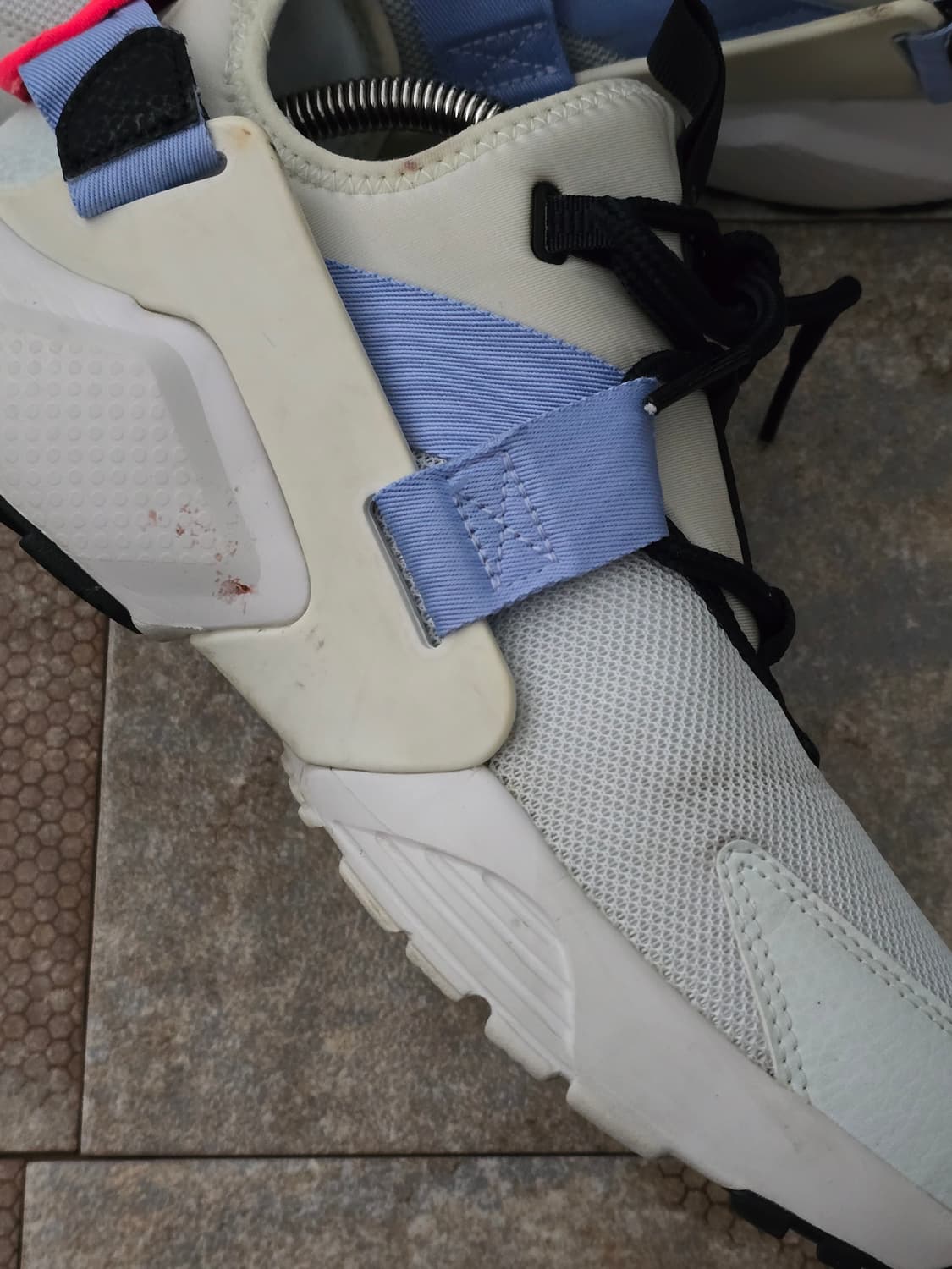 (250)나이키 에어 허라취 시티 로우 상품이미지5