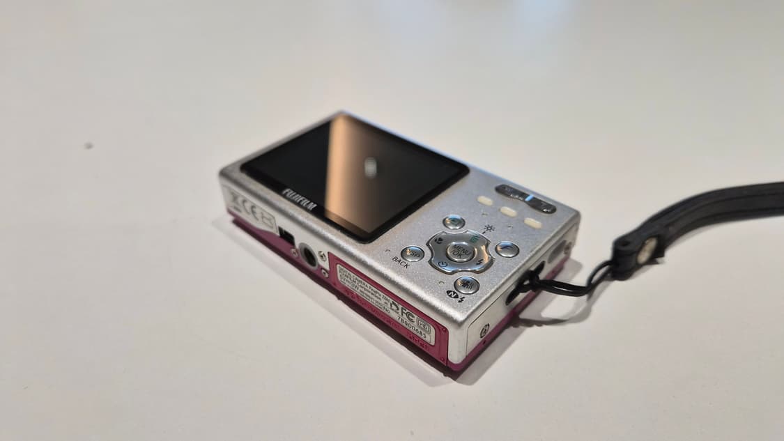 작례O 뉴진스 민지 디카 후지필름 파인픽스 z5 fd 디지털카메라 빈티지 상품이미지10