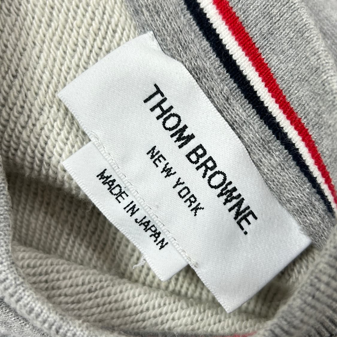 톰브라운 샤크보드 백지퍼 맨투맨(0) 상품이미지2