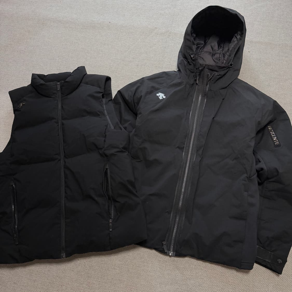 데상트 패딩 자켓 (패딩조끼 탈부착 가능) 상품이미지1