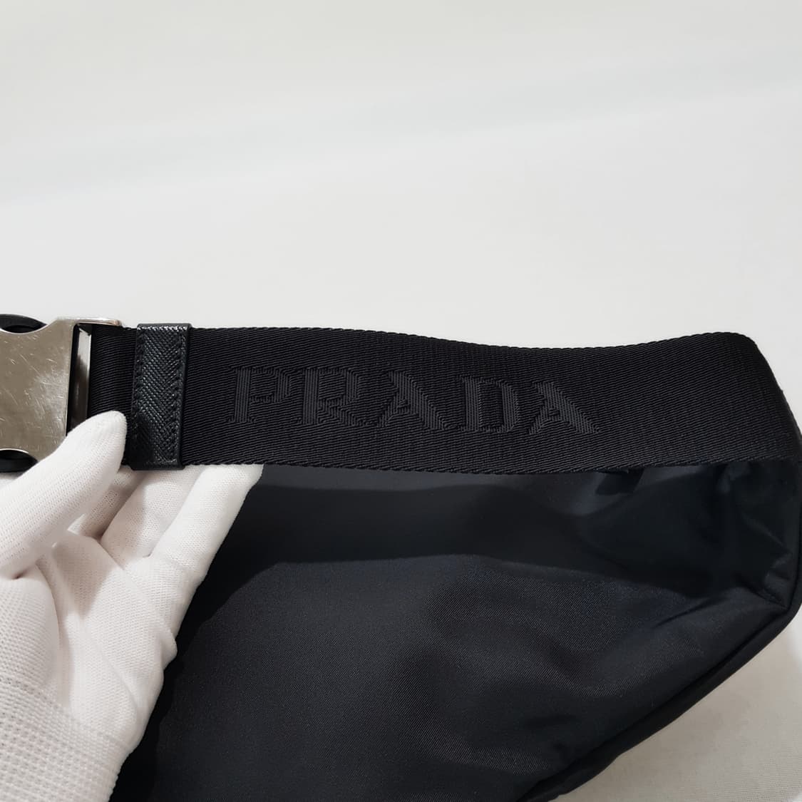 프라다 포코노 삼각로고 바이커 벨트백 2VL003 상품이미지7