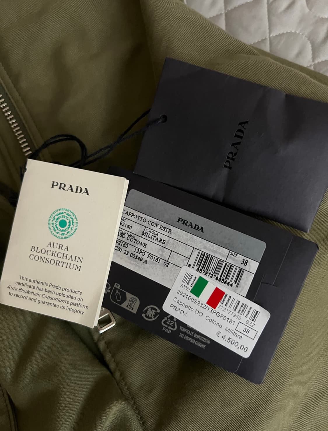 [38] FW23 프라다 후디드 맥시 파카 판매합니다 상품이미지4