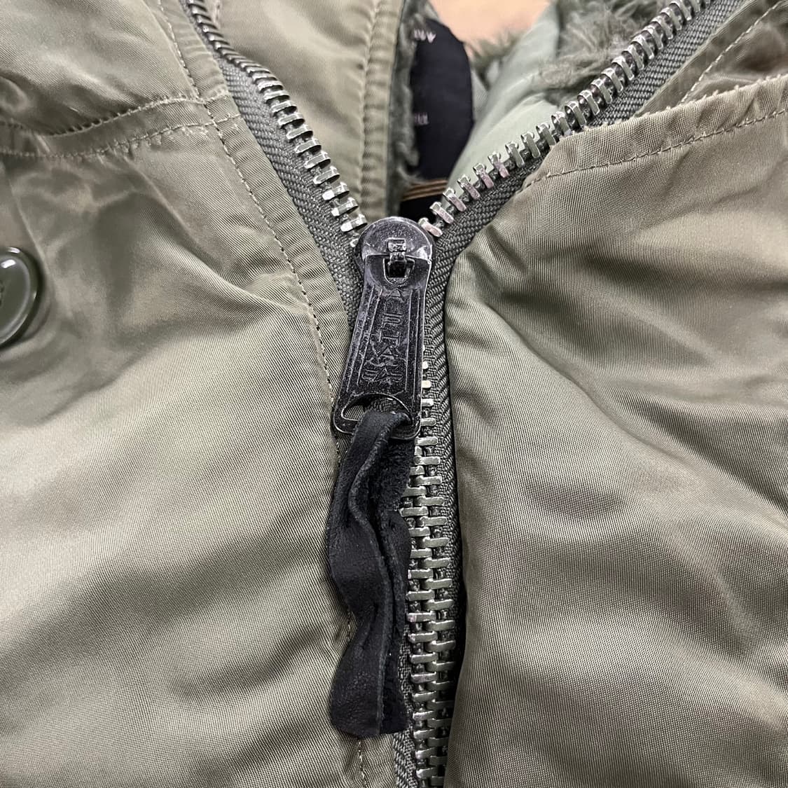 알파인더스트리 카키 패딩 상품이미지6