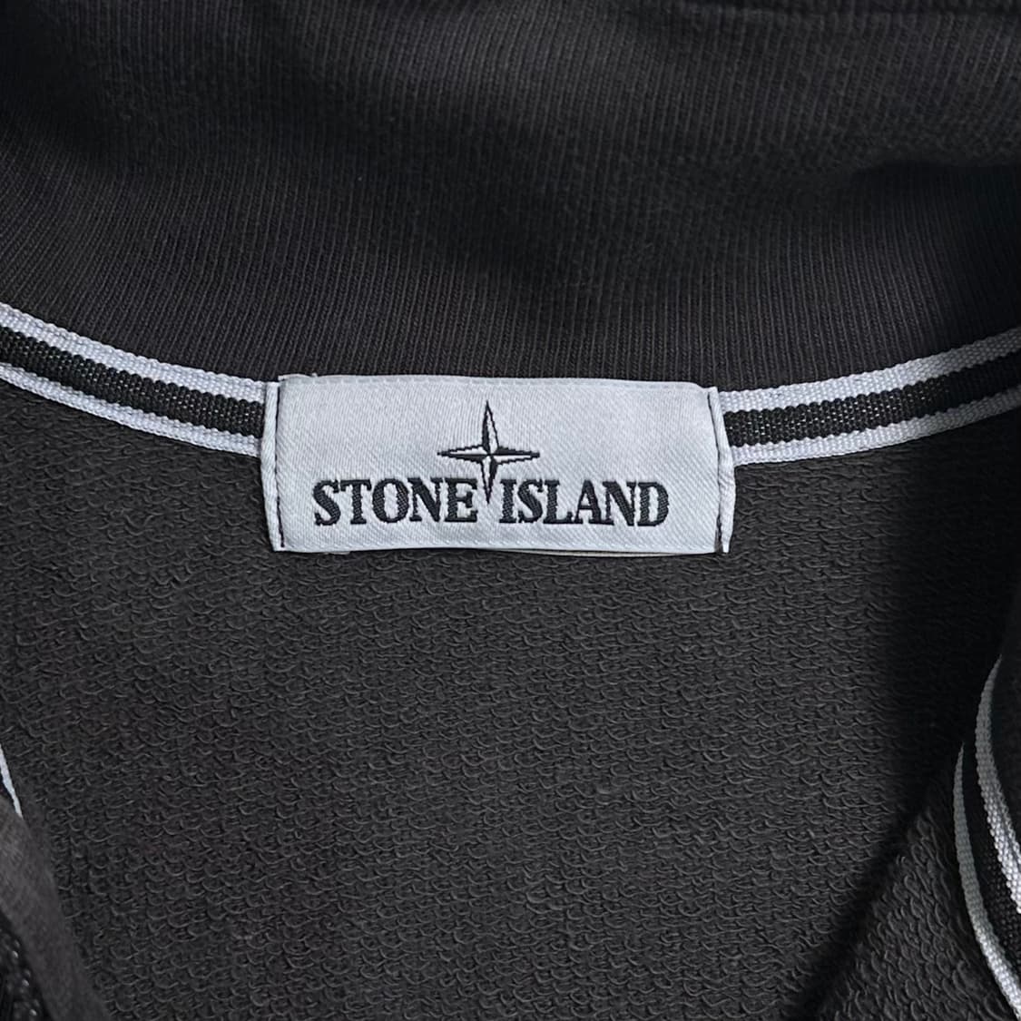 스톤아일랜드 와펜 반집업 맨투맨 상품이미지6
