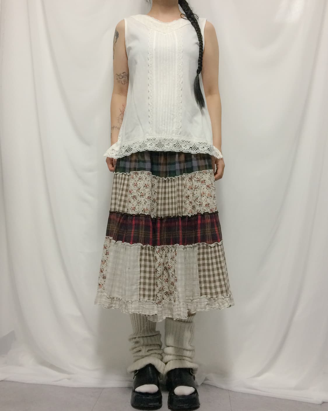 Punching trimming sleeveless 상품이미지1