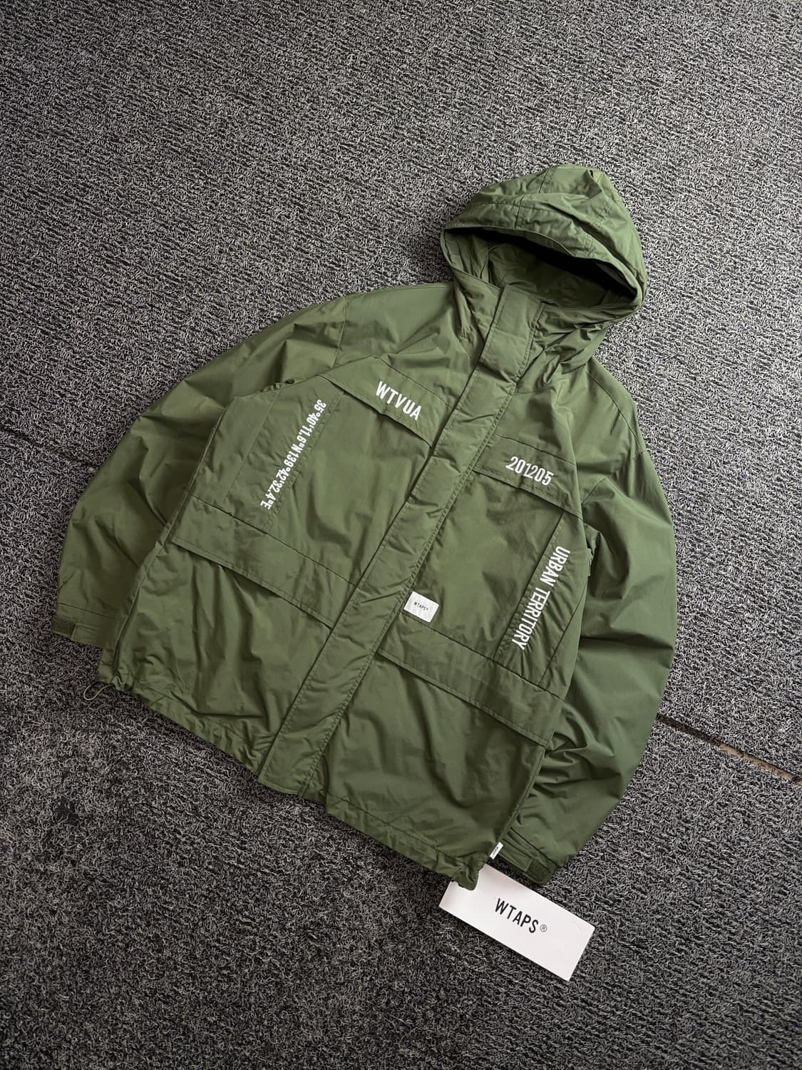 WTAPS 더블탭스 쉐르파 후디드 나일론 타프타 자켓 2714 상품이미지1