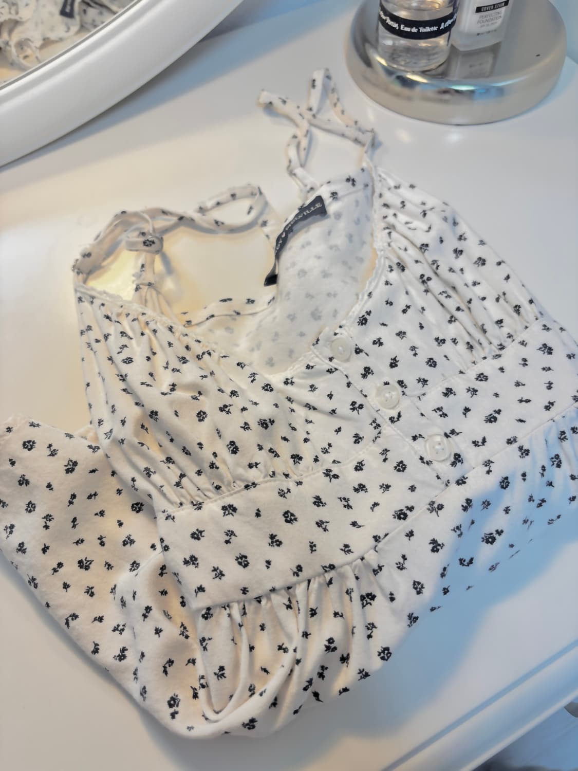 Brandy melville tiffany sleeveless 상품이미지4