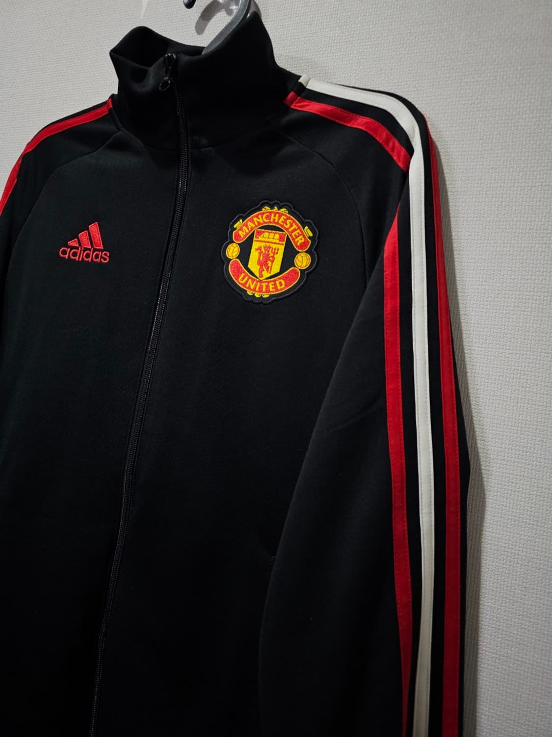 아디다스 맨유 검빨 트랙탑 져지집업 85~90 / XS~S 상품이미지2