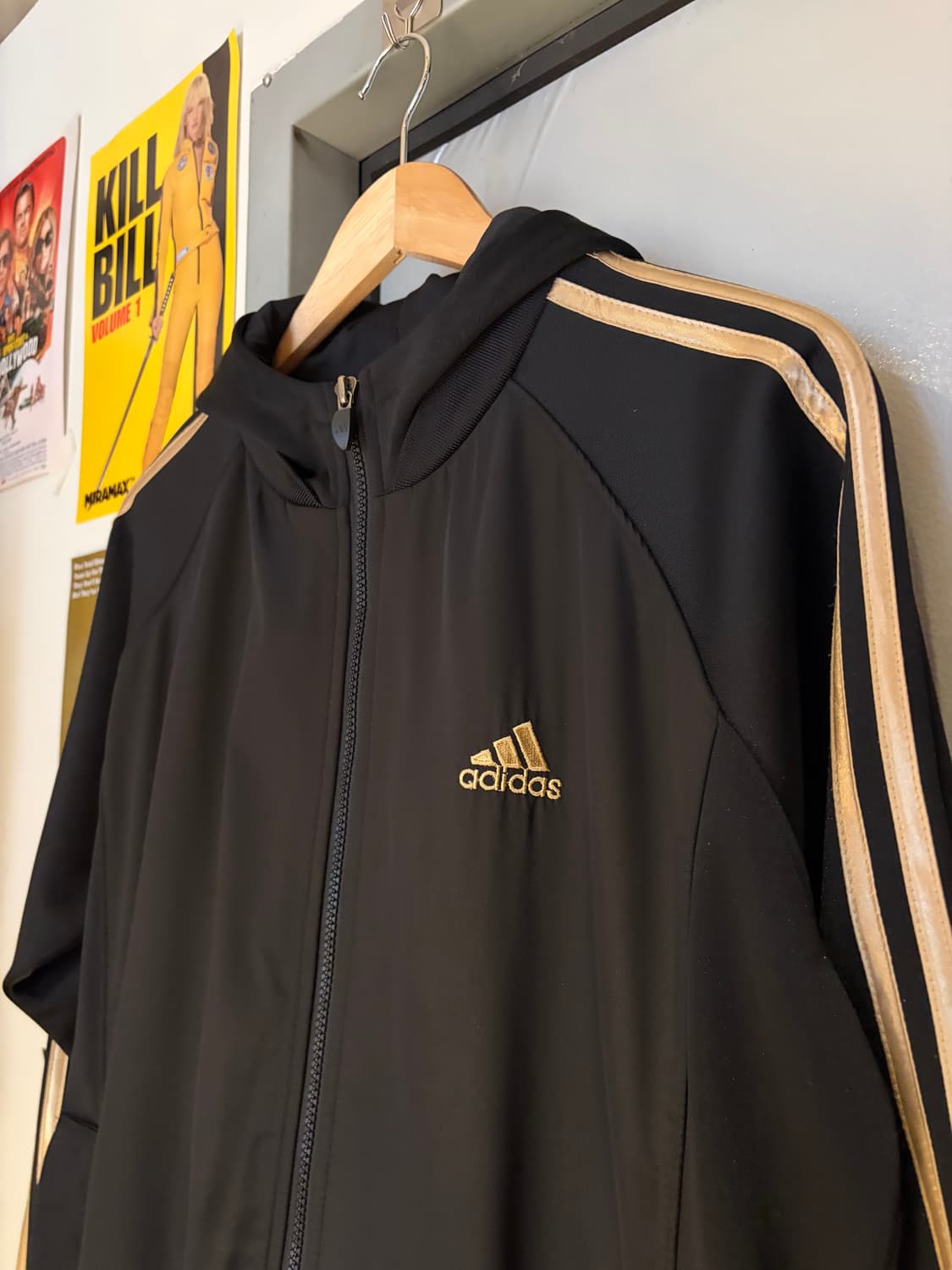 아디다스 블랙 골드 후드 트랙탑 져지 상품이미지2