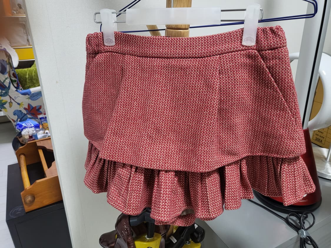 (상태굿!)오즈세컨 톤다운 레드핑크 프릴 스커트 팬츠 상품이미지1