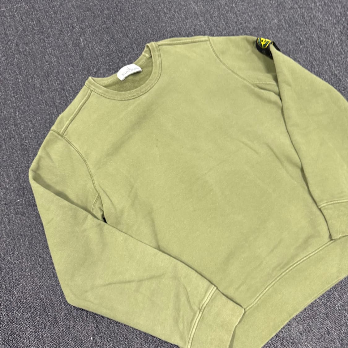 스톤아일랜드 와펜 맨투맨 상품이미지5