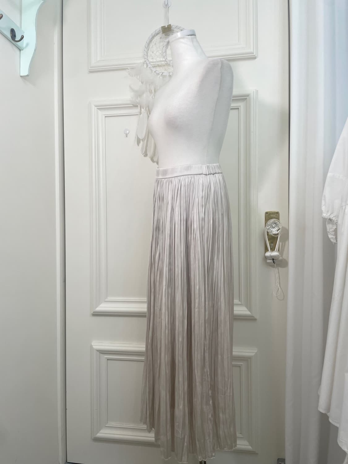 beigeivory satin long banding skirt 상품이미지2
