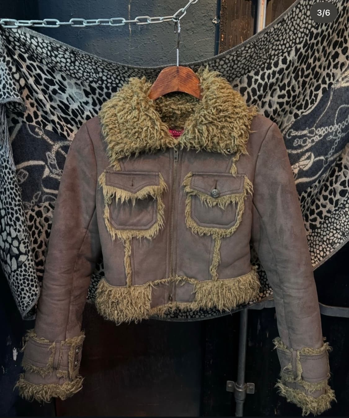 스윙잉서울 브라운 크롭 무스탕 자켓 상품이미지2